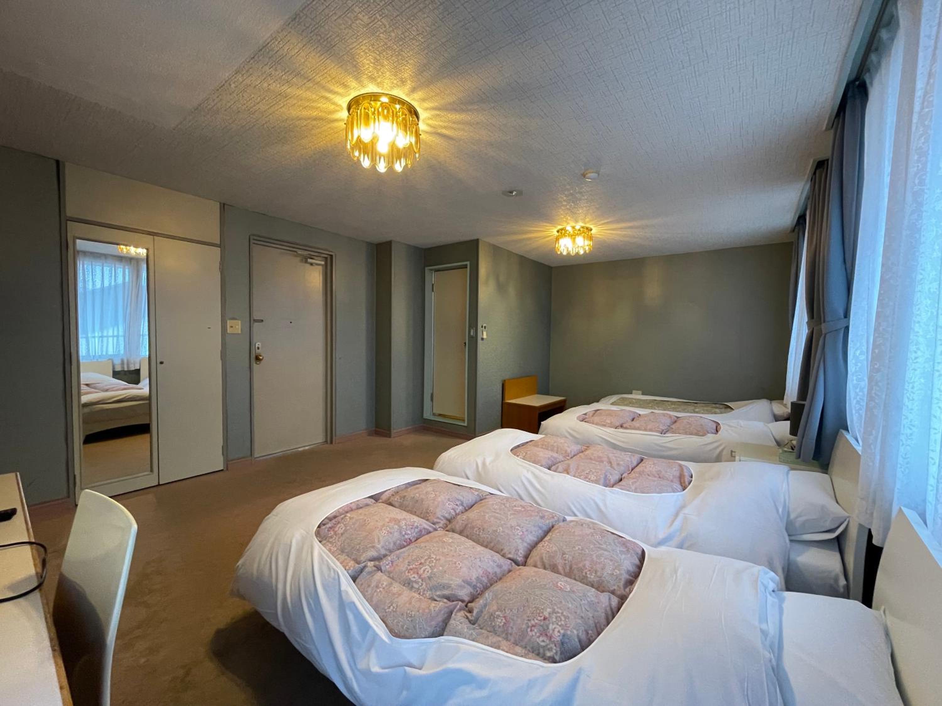 Deluxe Quadruple Room