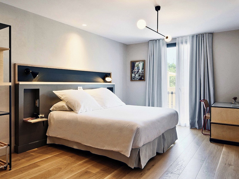 Deluxe Double Room Single Use, Mountainside photo 2