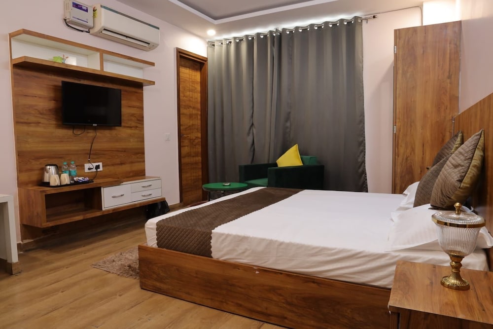 Signature Room photo 1