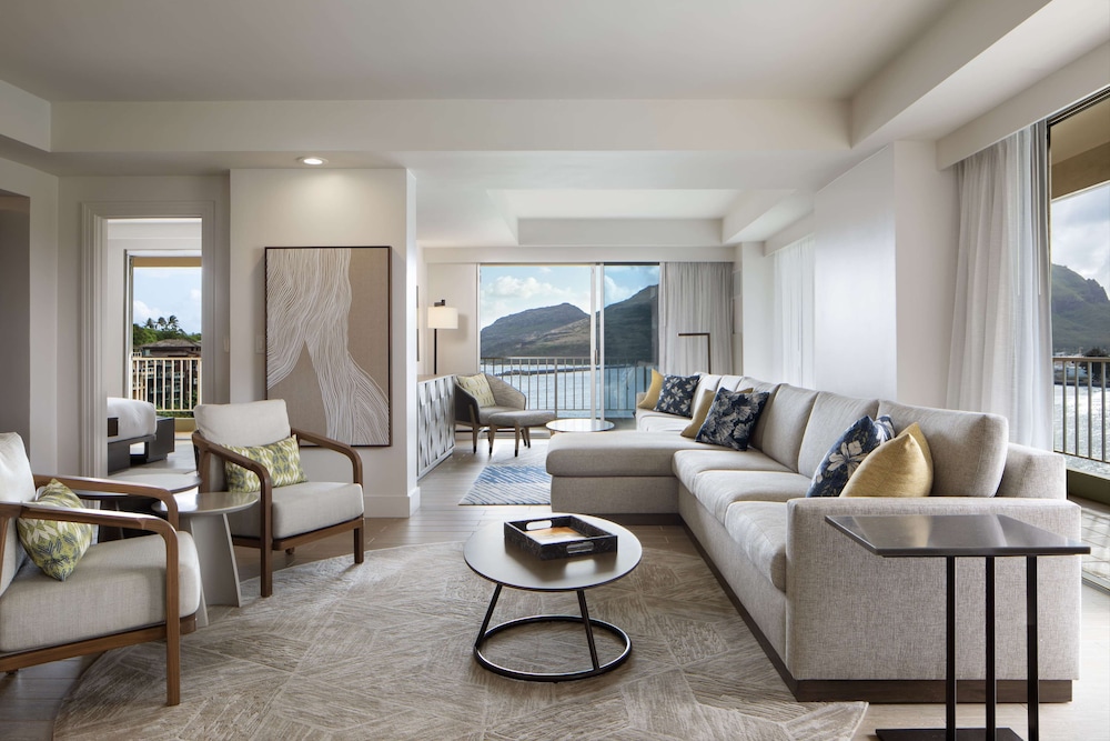 King Oceanfront Vice Presidential Suite