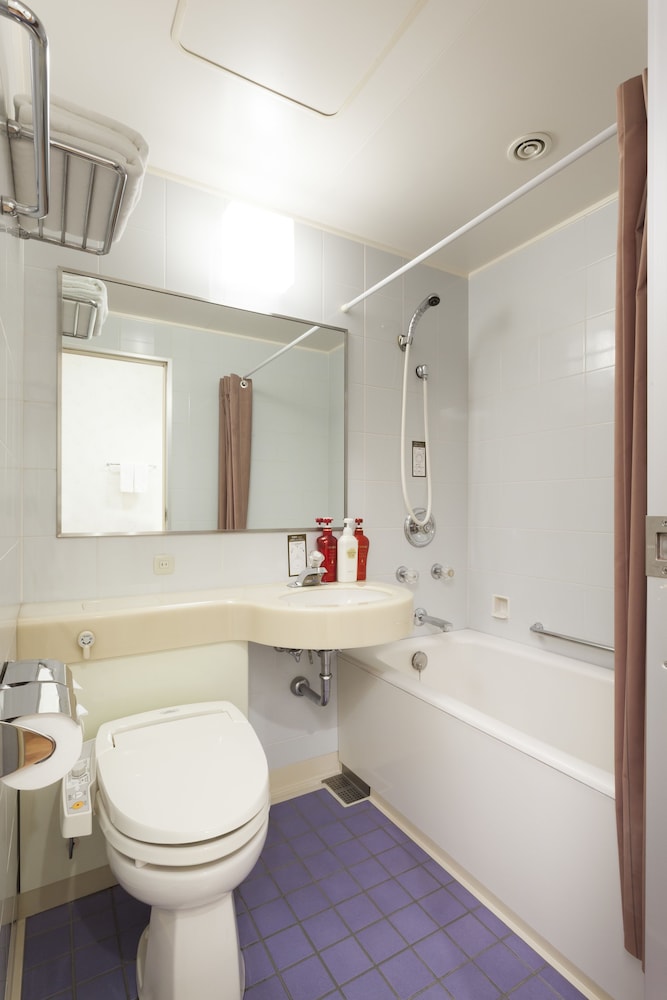 Standard Twin Room, Non Smoking (Eco Plan -No Cleaning Service) - Photo 4