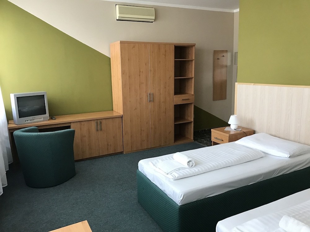 Standard Room, 1 Double Bed photo 3