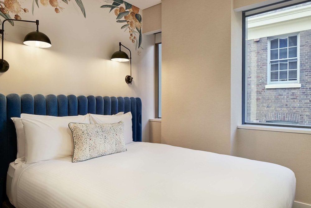 Standard Room, 1 Queen Bed, Non Smoking