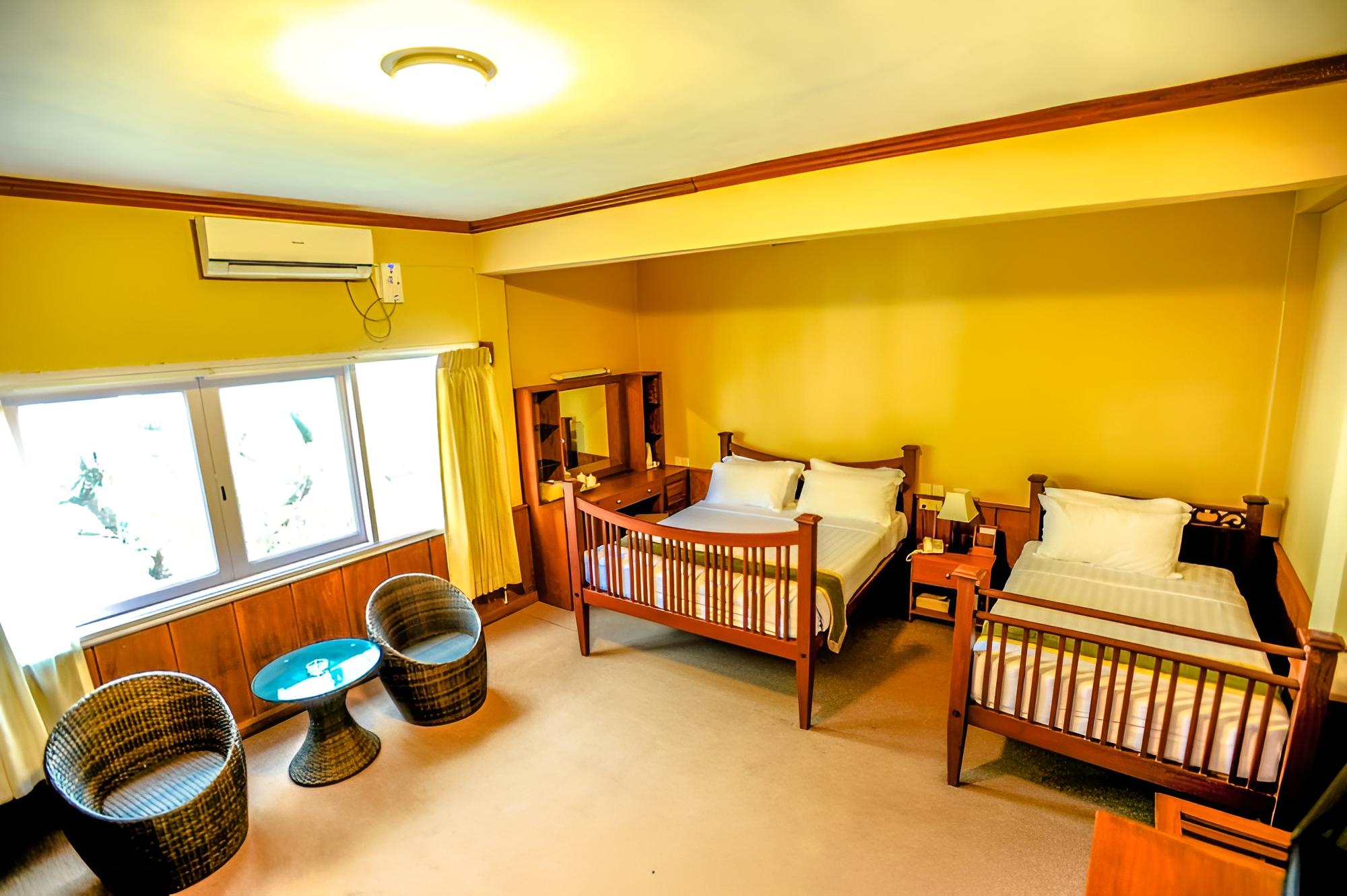 Family Room photo 1