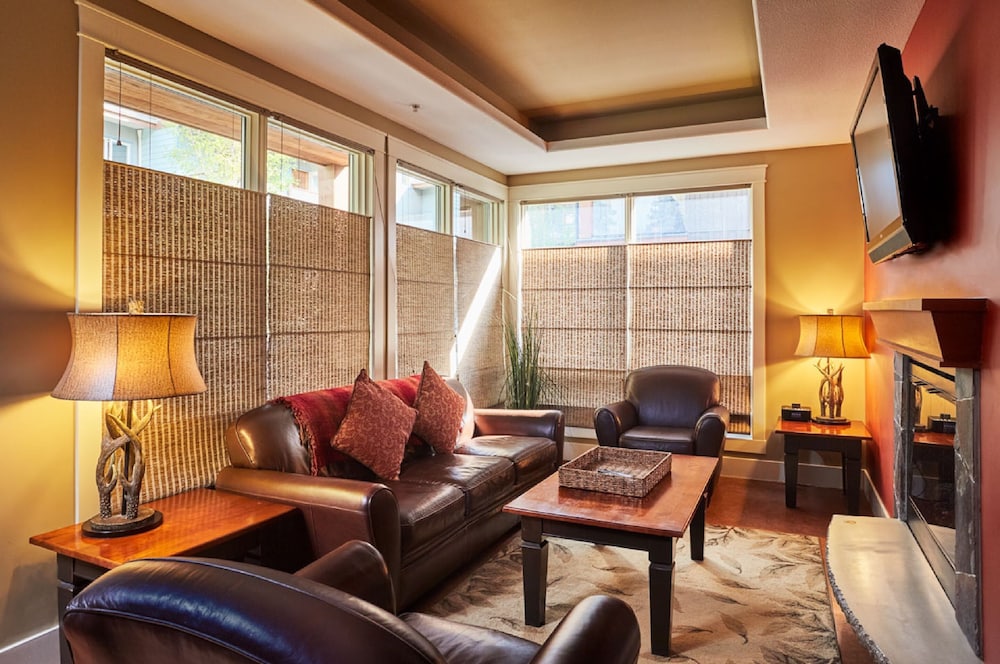 One Bedroom Suite - Photo 5