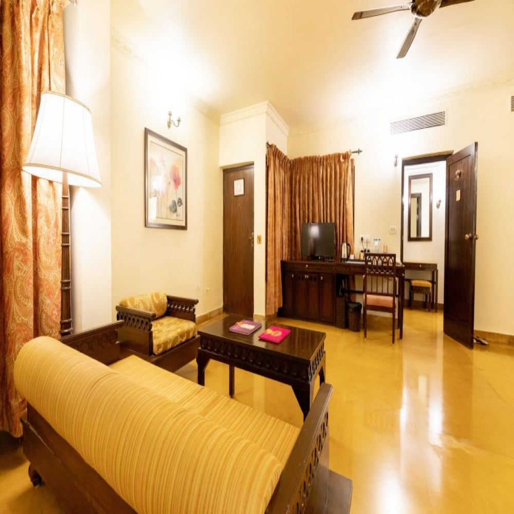 Darbari Suite photo 3