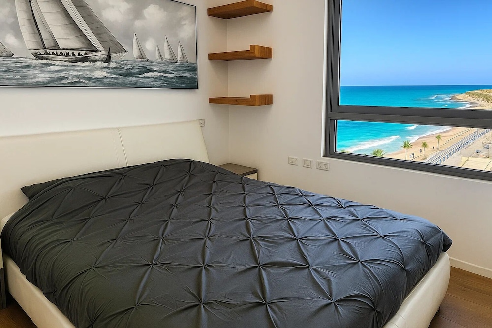 Luxury Apartment photo 3