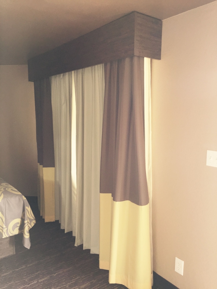 Family Room photo 2