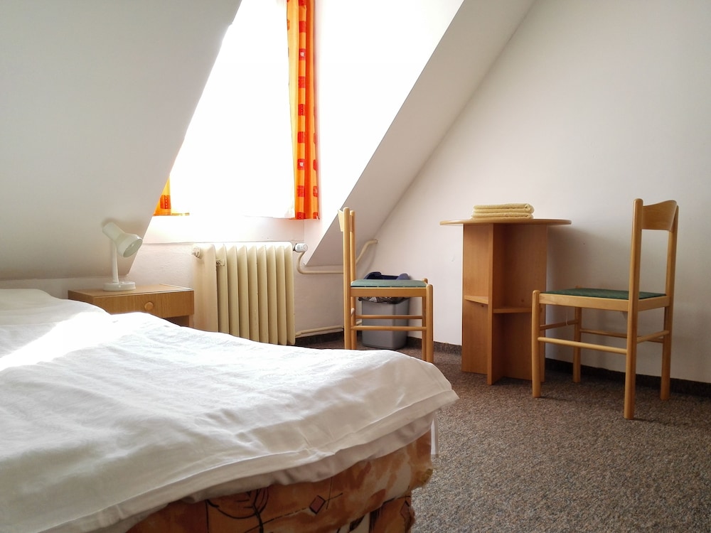 Twin Room ( 201)