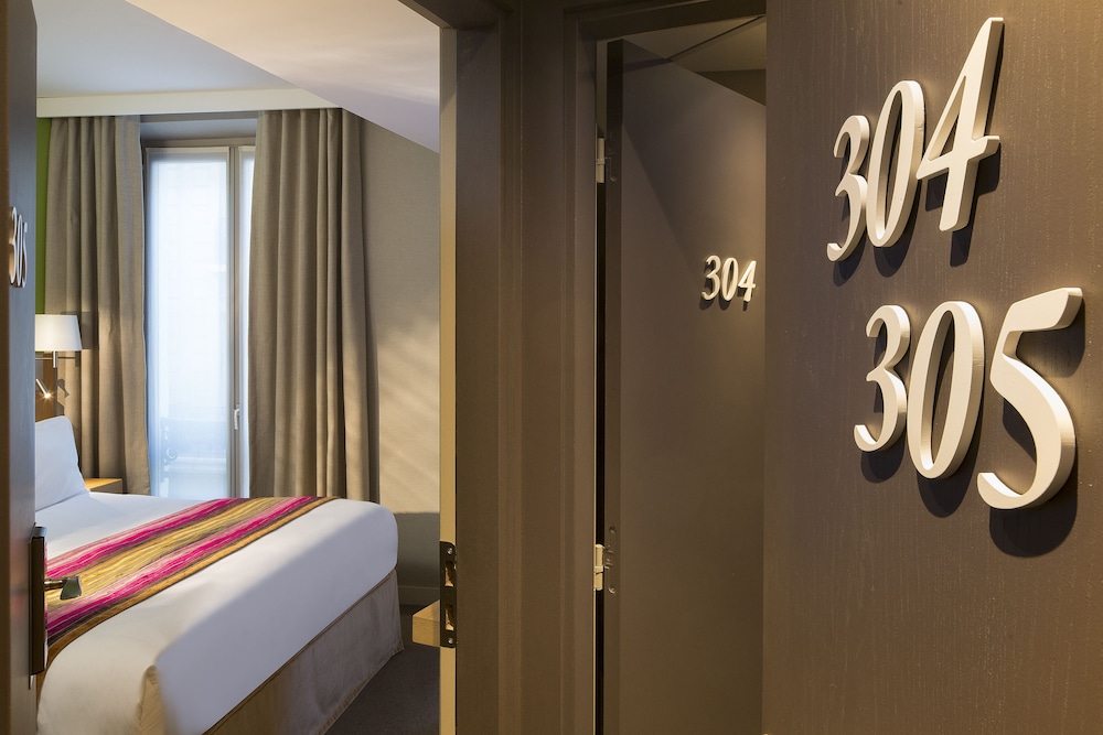 2 Adjoining Comfort Rooms thumbnail 5