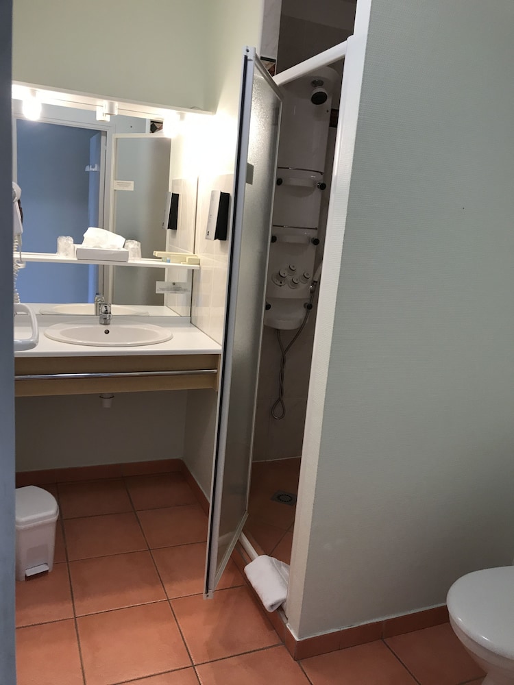Standard Twin Room photo 2