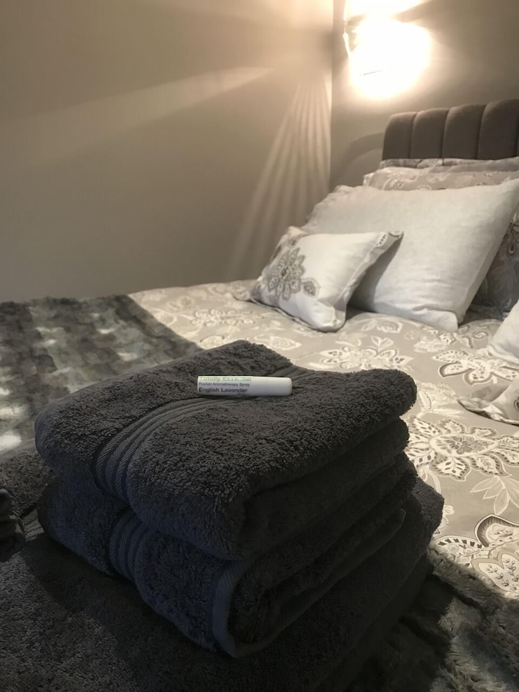 Deluxe Double Room, 1 King Bed, Non Smoking photo 1