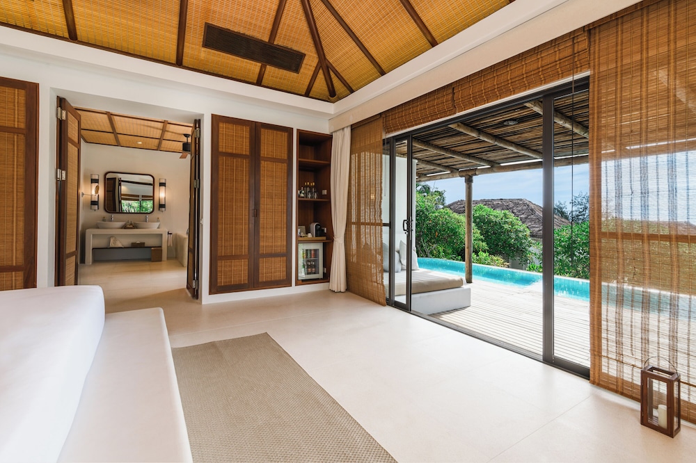 Oceanview Pool Villa