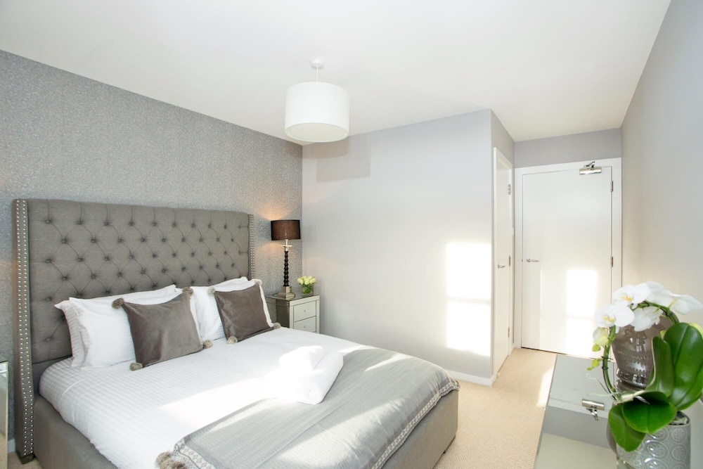 Modern Apartment Near River Dee and Aberdeen City, Photo 7