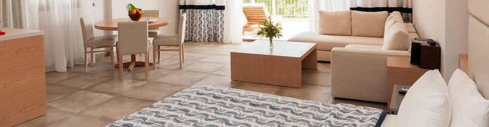 Grand Suite with Balcony and Sea View