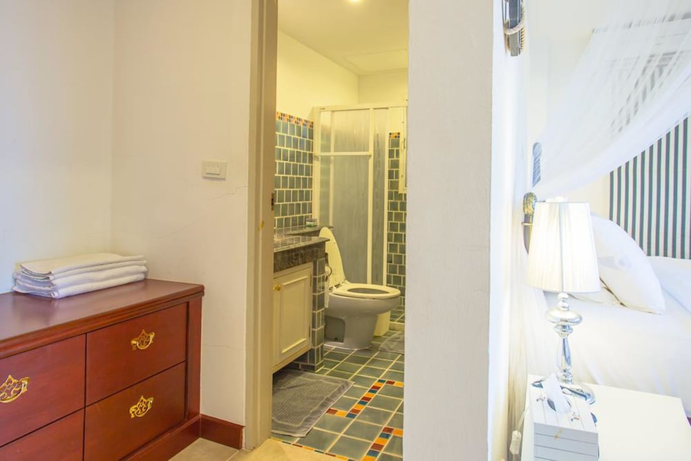 Five Bedrooms Villa photo 3