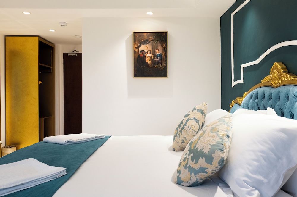 Executive Double Room - Photo 2