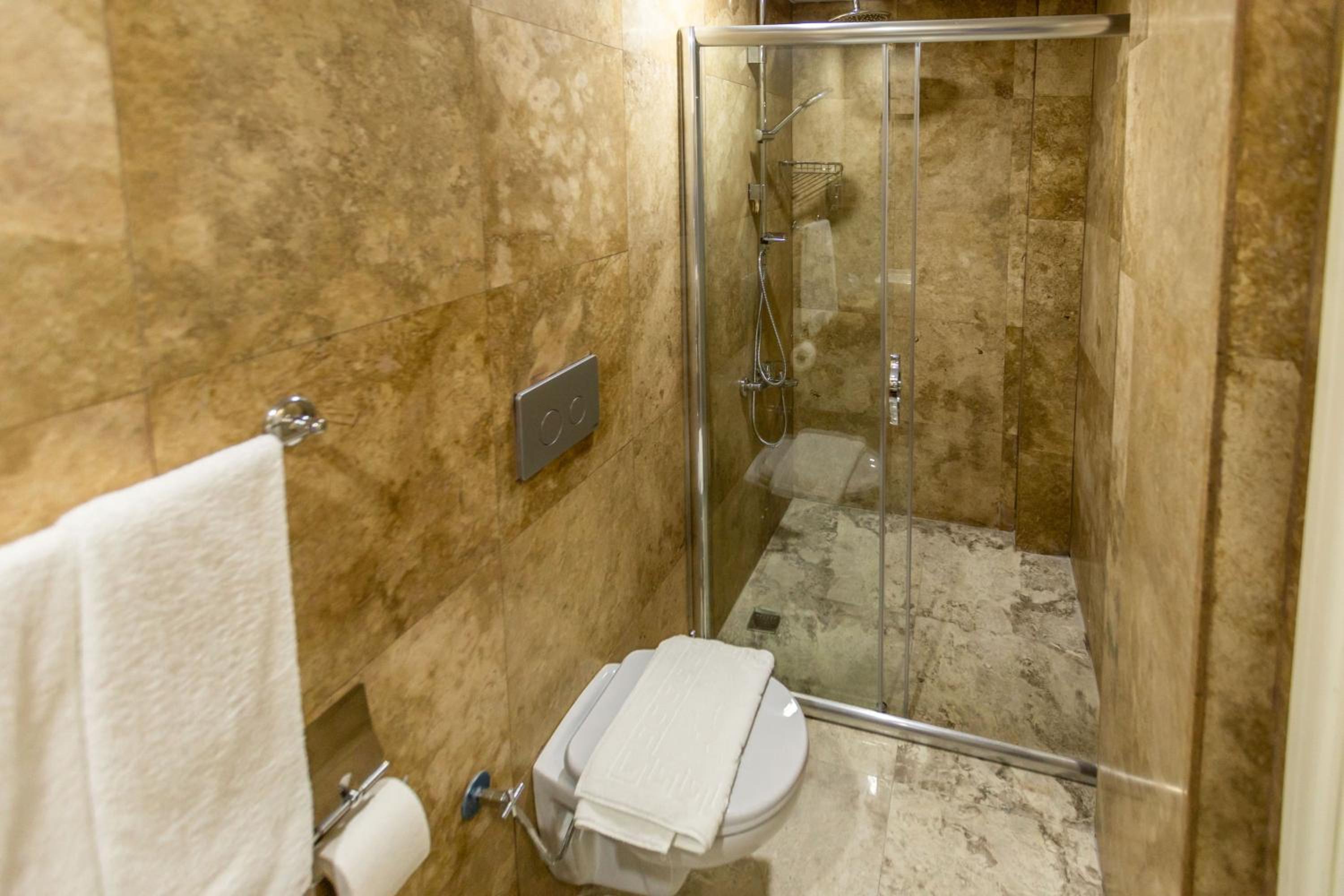 Budget Double or Twin Room photo 2