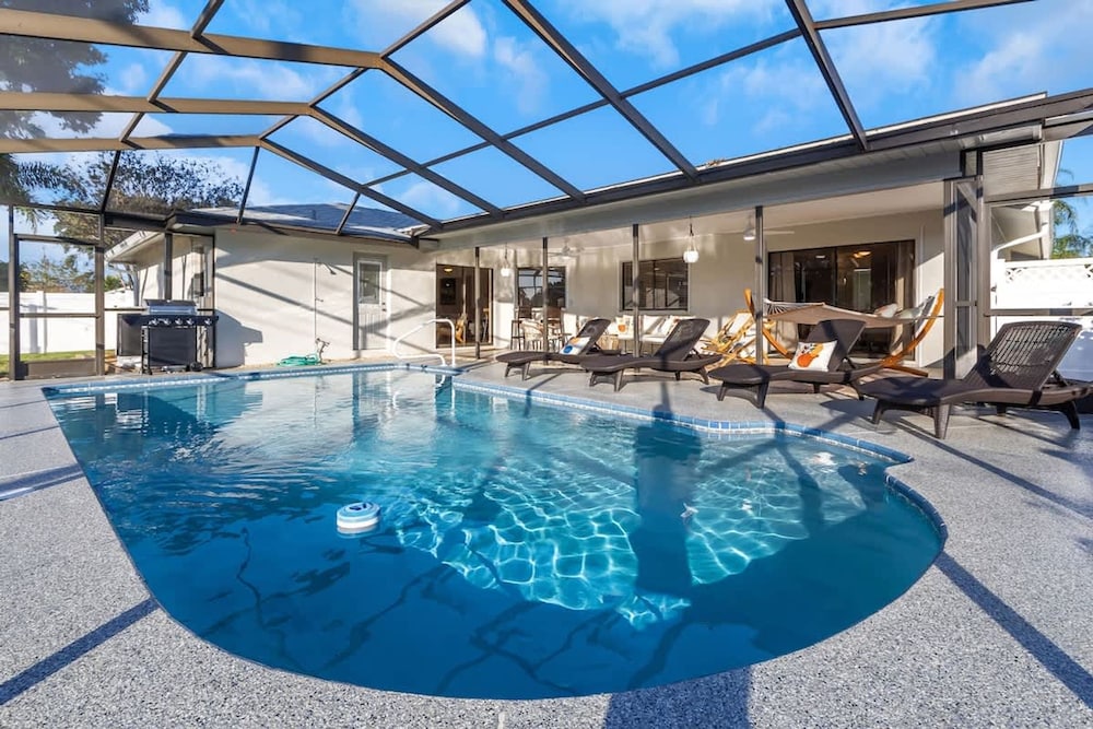 Sjov Familievenlig Modern Strandhjem Med Pool, Billede 22