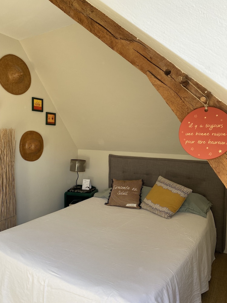 Family Room, 2 Bedrooms, Hot Tub, Garden Area photo 1