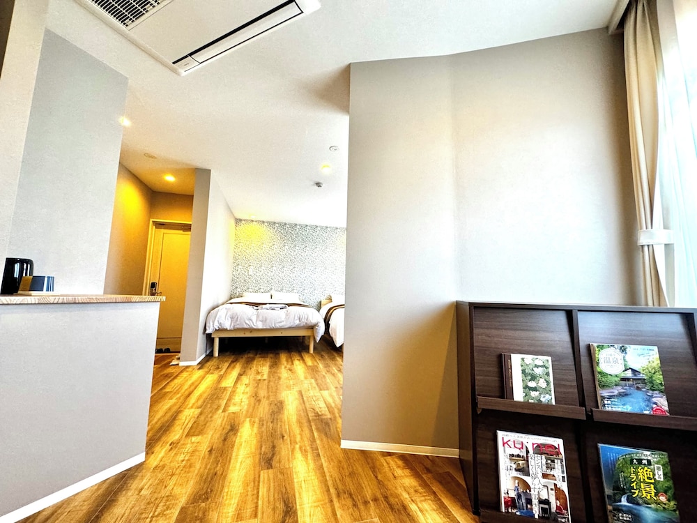 Deluxe Triple Room - Photo 8