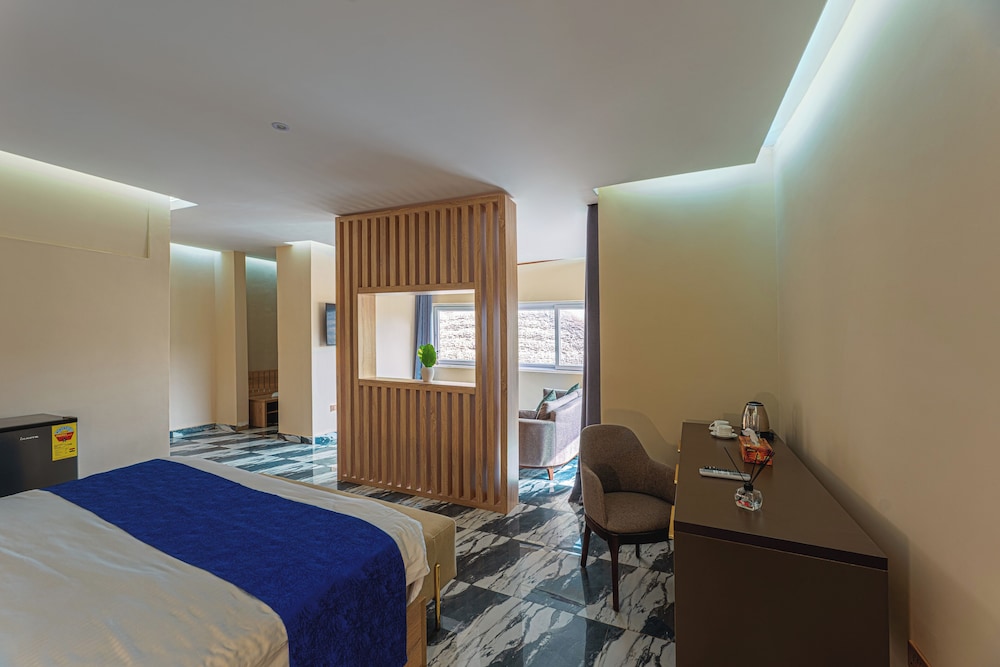 Executive Room photo 3