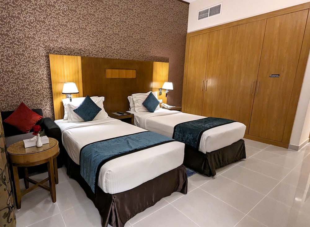 Family Suite, 2 Bedrooms, Kitchen photo 3