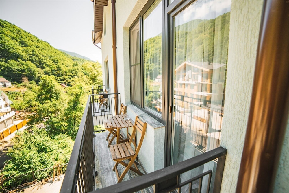 Standard Double Room, Balcony, Park View photo 3