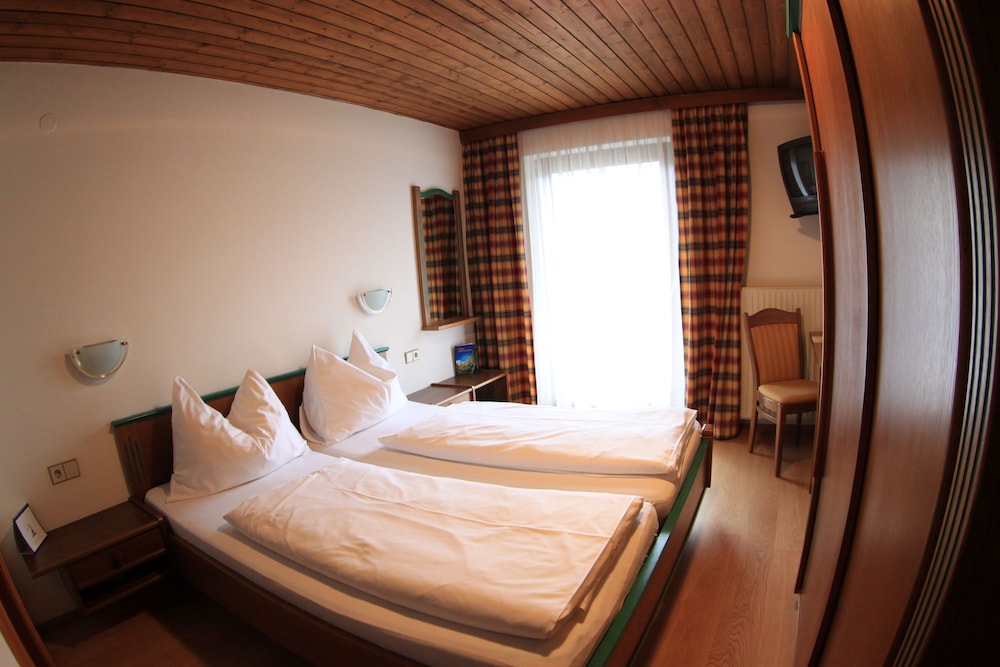 Family Room, 2 Bedrooms (Standard) photo 2