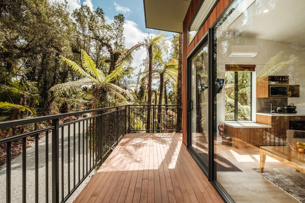 Deluxe Tree Lodge - Photo 7