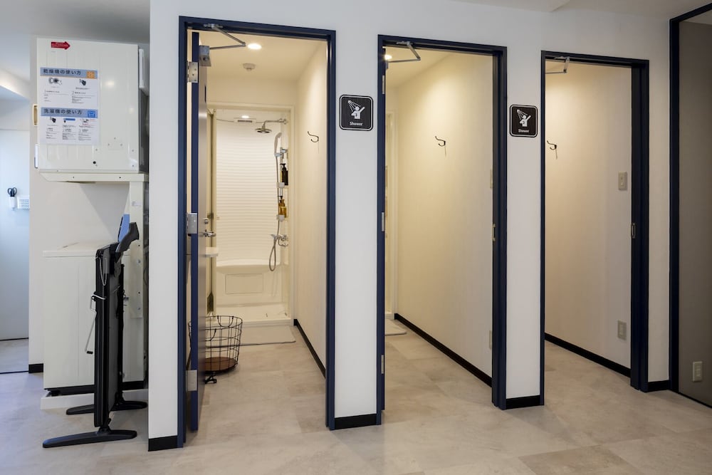 Moderate Cabin (Men's Floor) photo 3