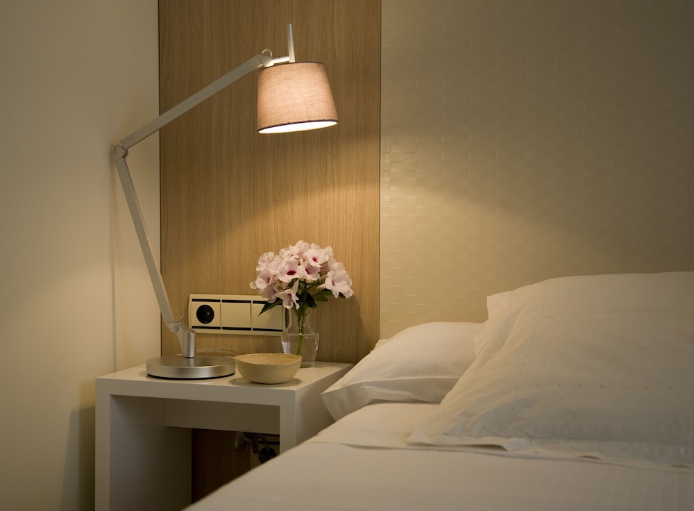 Standard Double Room Single Use - Photo 3