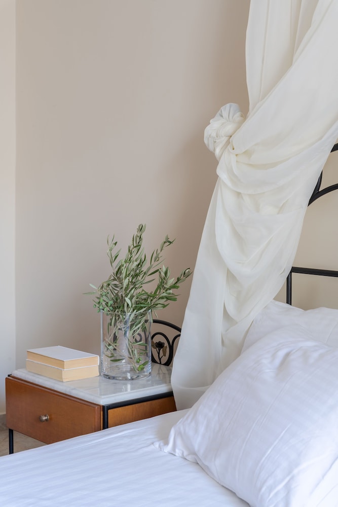 Standard Room - Photo 2