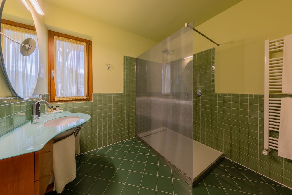 Double Room, Balcony, Lake View (.) photo 3