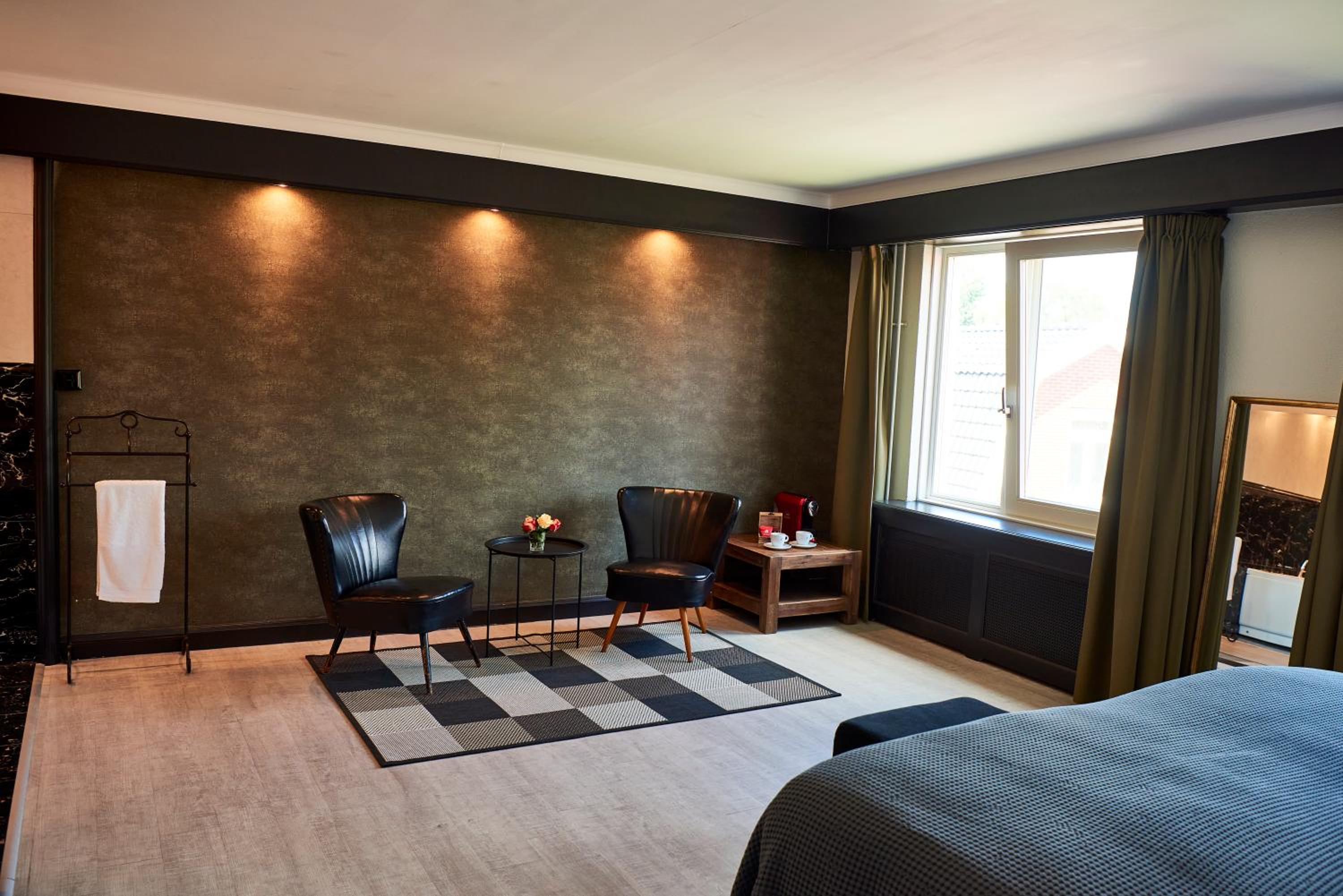 Deluxe Suite photo 2