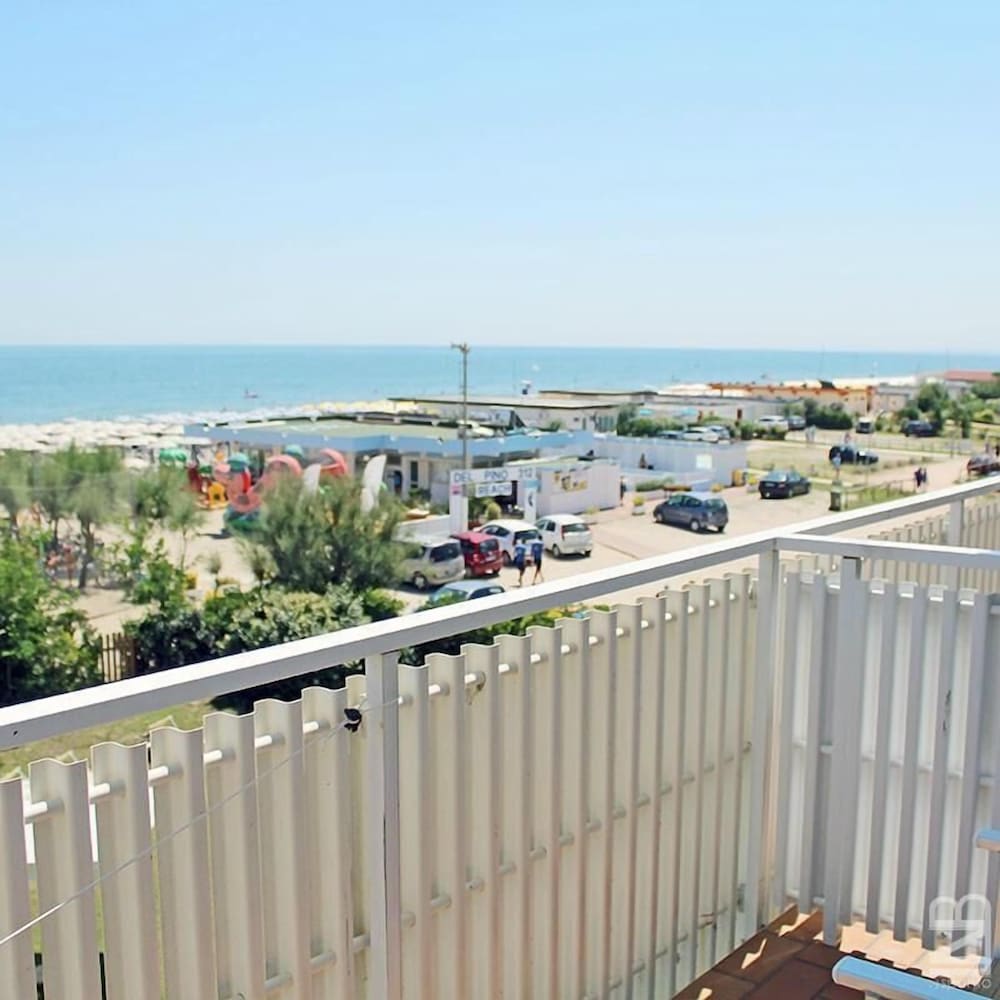 Classic Quadruple Room, 1 Bedroom, Sea View photo 3