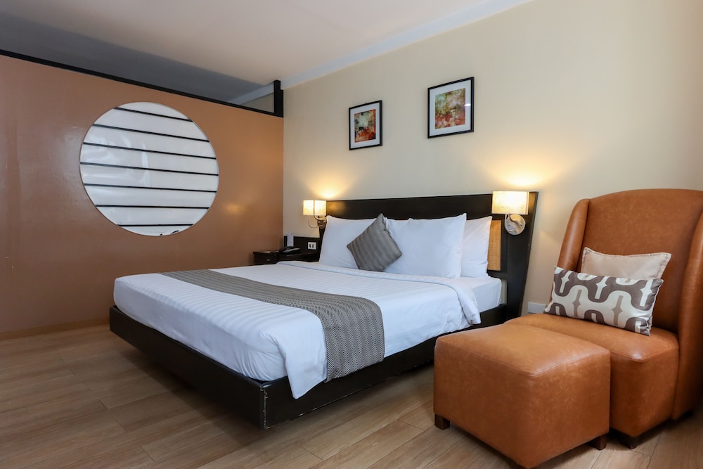 Premiere Room