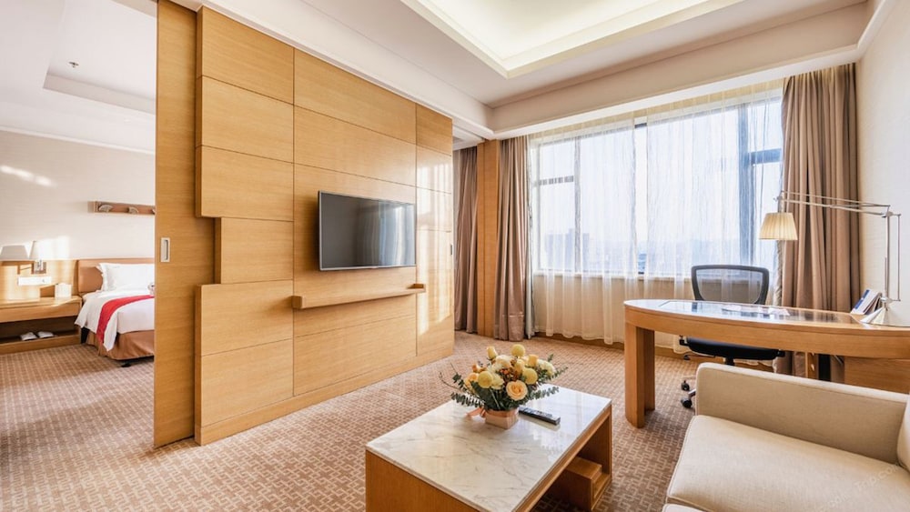 Suite (Low Floor)