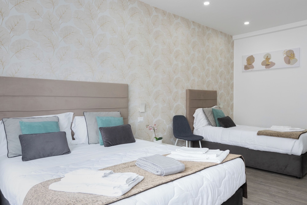 Superior Triple Room, Multiple Beds (201)