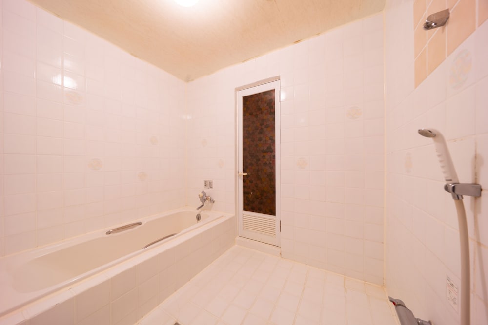 Standard Twin Room, Smoking photo 2