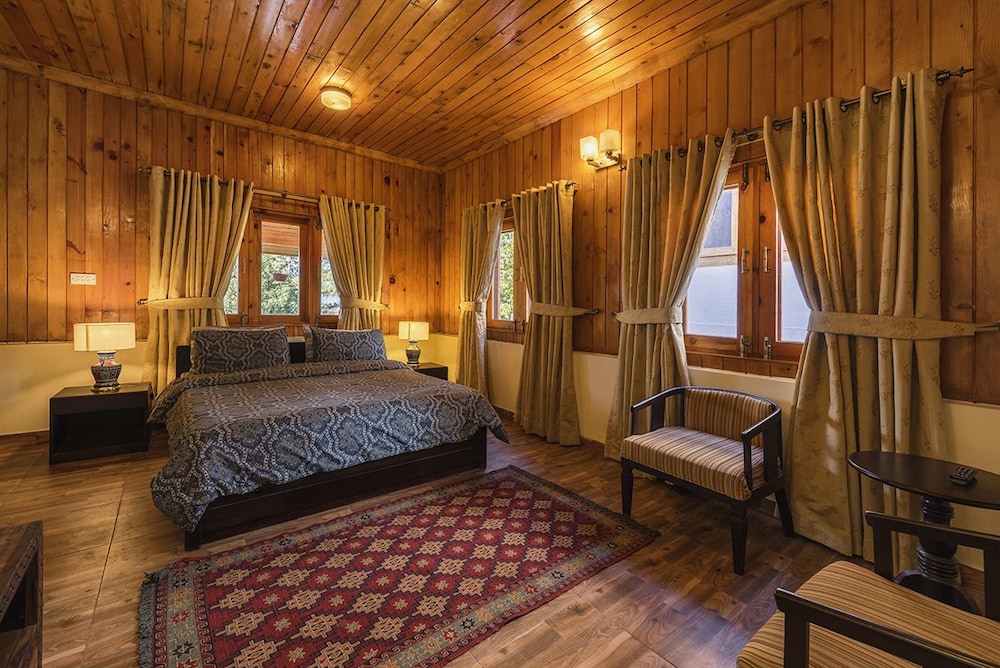 Luxury Small Cottage photo 2