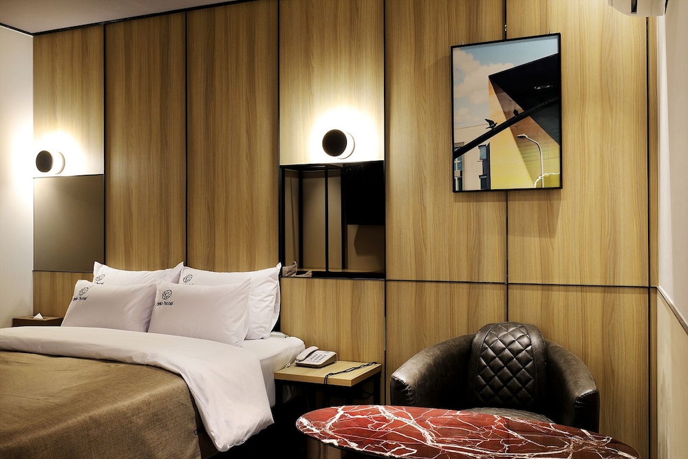 Standard Room - Photo 2