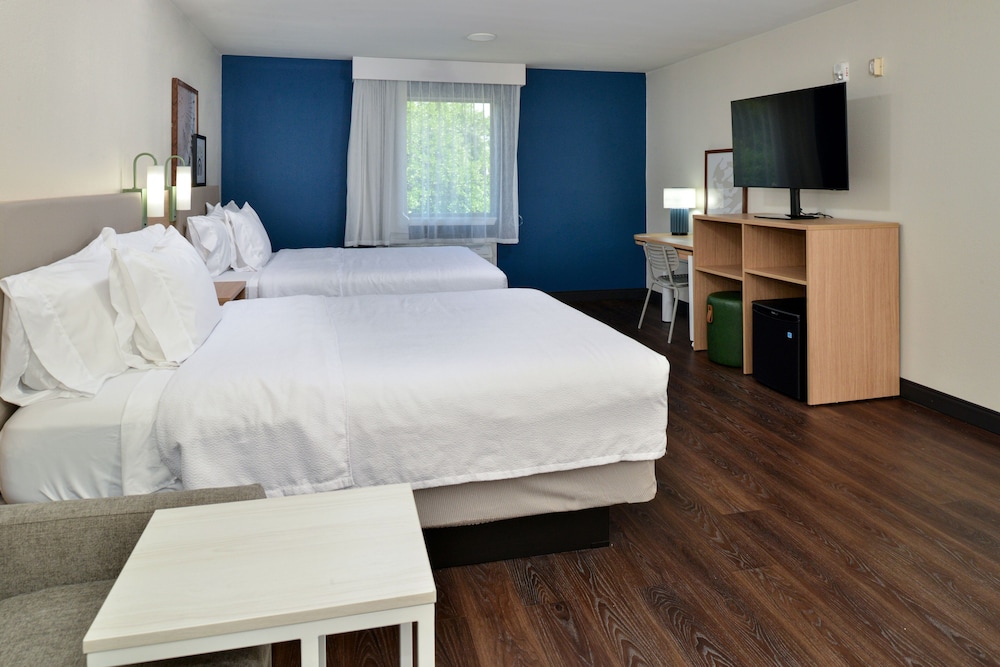 Room, 2 Queen Beds, Accessible, Bathtub (Mobility & Hearing) - Photo 3