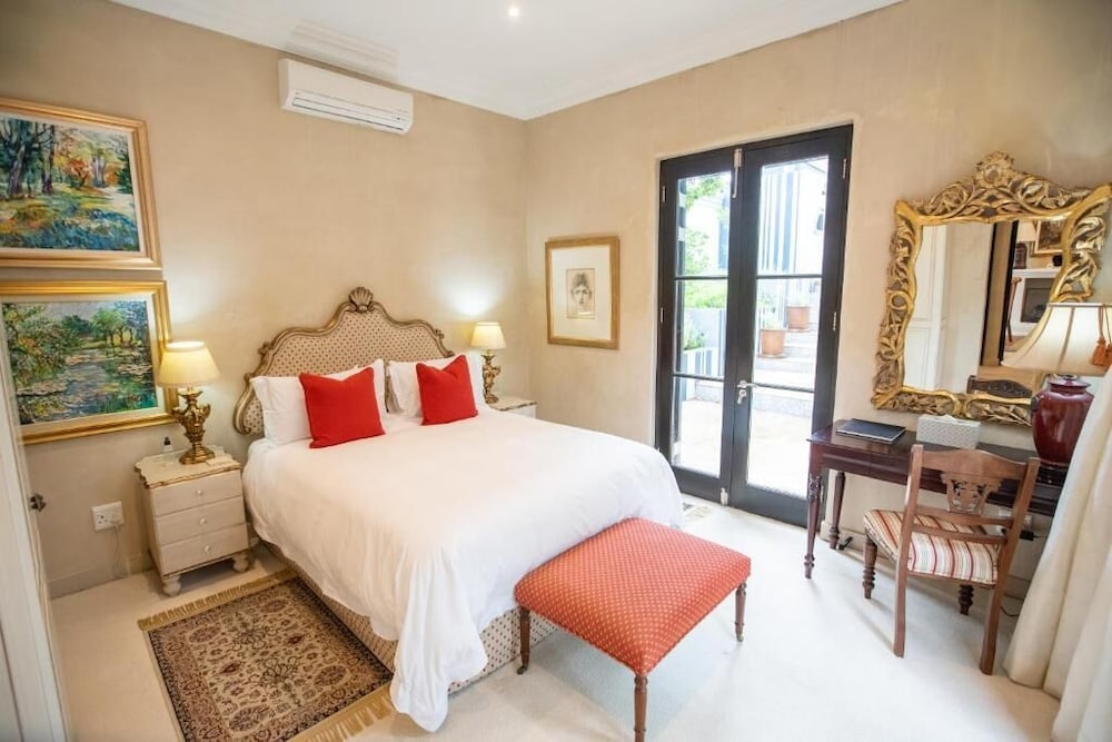 Roque Suite Double luxury deluxe room