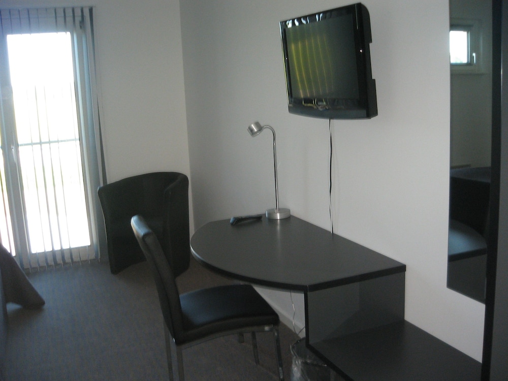 Single Room (Self-Service Breakfast Incl.) photo 1