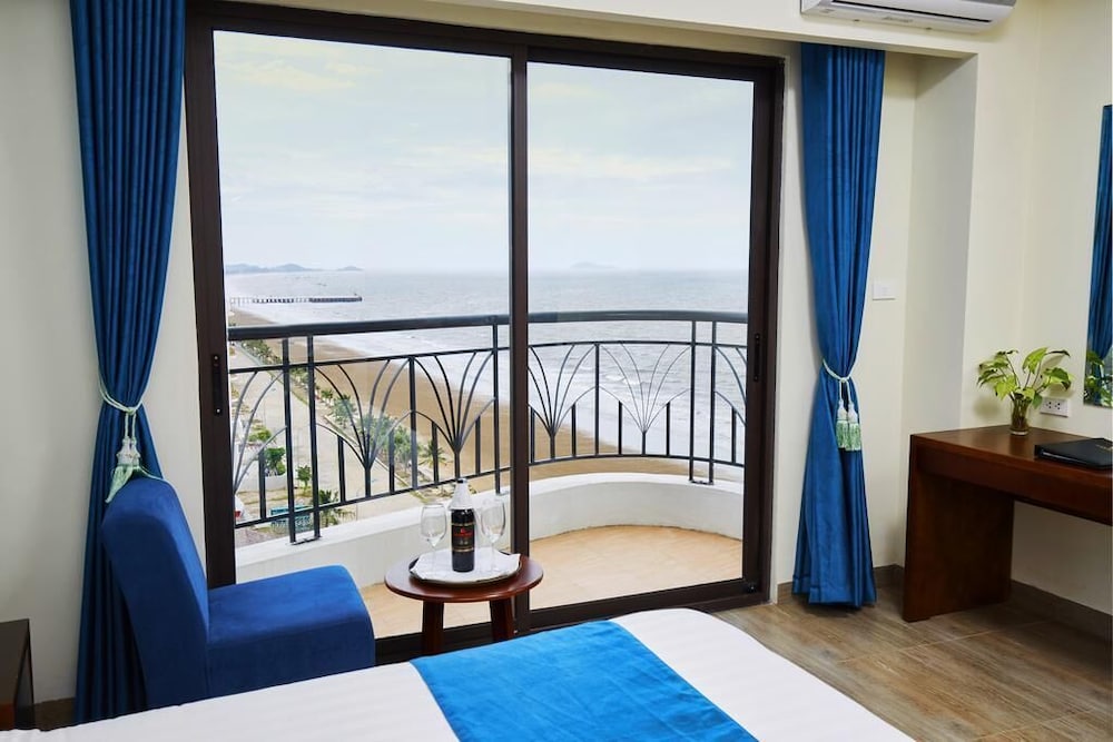 The Classy Suite Ocean View photo 3