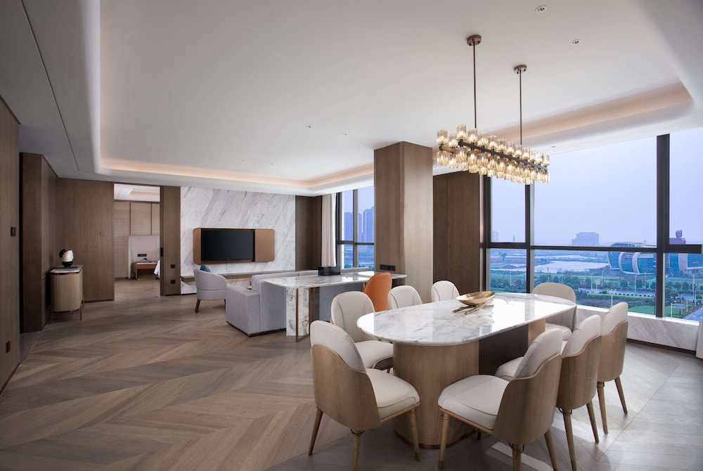 Presidential Suite, 1 King Bed, Smoking