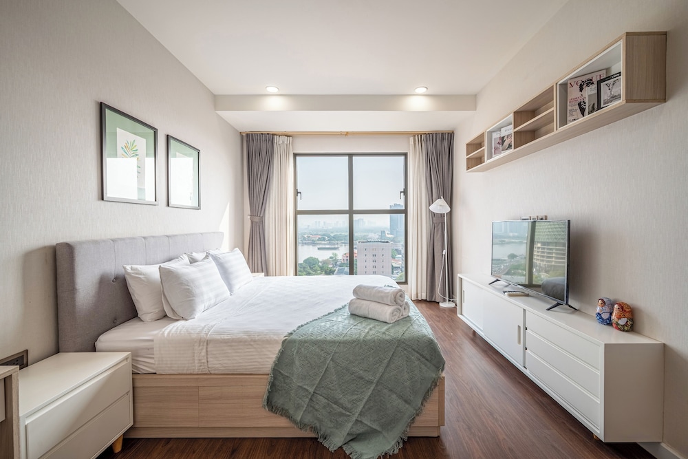 Luxury Apartment, 2 Bedrooms, Balcony, City View