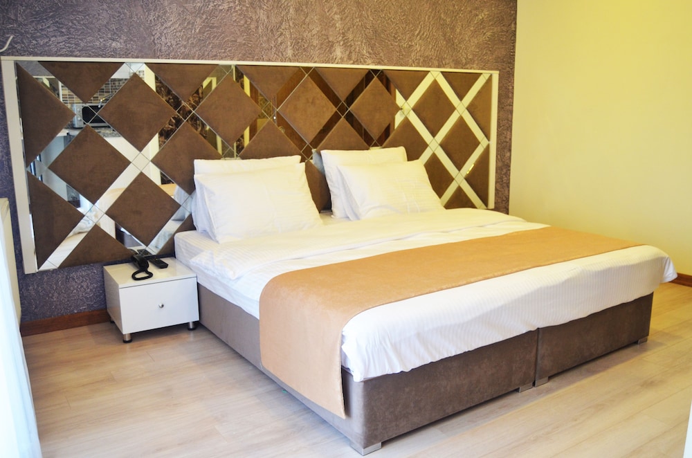 Superior Double or Twin Room, Kitchen, City View photo 2
