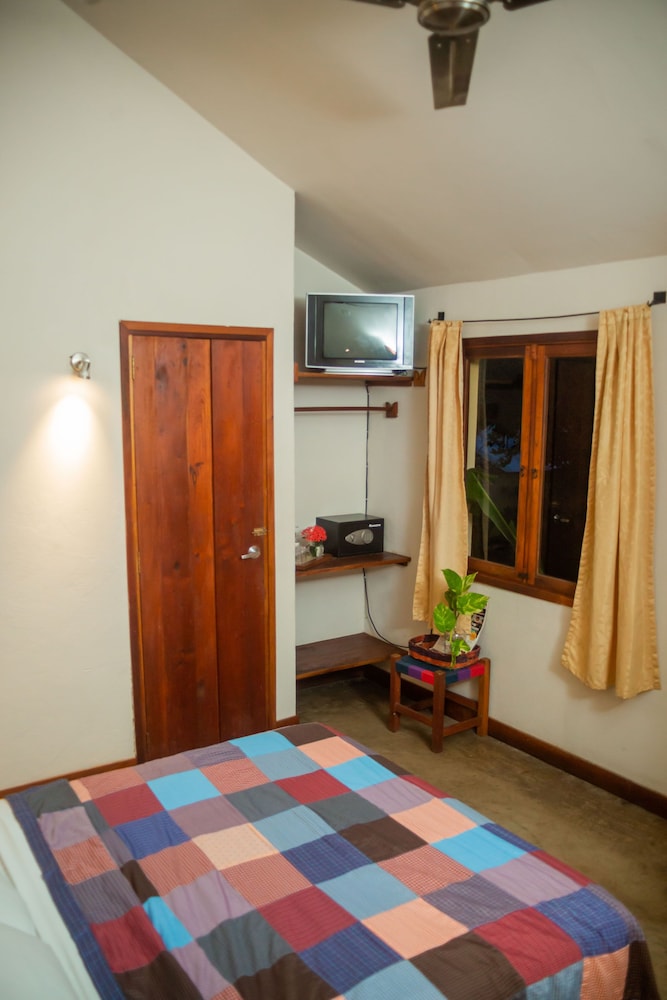 Family Room, 2 Bedrooms photo 3